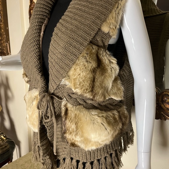 Sweater vest - Picture 3 of 5